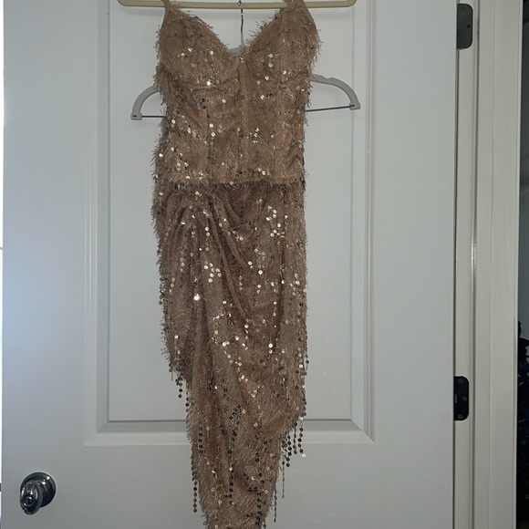 NEW GOLD Jluxlabel Sequin Fringe Top and Skirt - Picture 6 of 6